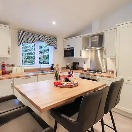 בית נופש Luxury 2 Bedroom At White Cross Bay,