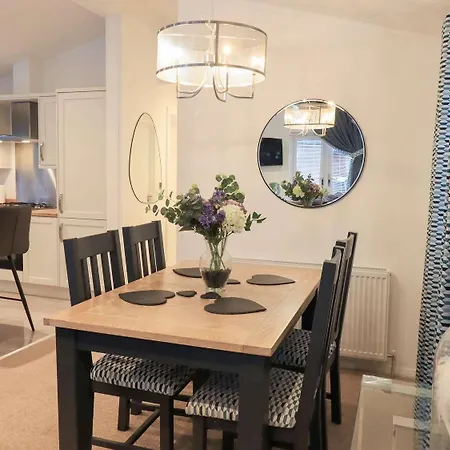 Luxury 2 Bedroom At White Cross Bay,