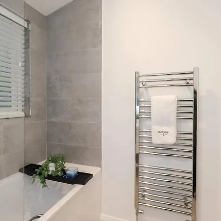 Luxury 2 Bedroom At White Cross Bay, * ווינדרמר