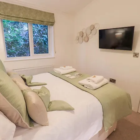 בית נופש Luxury 2 Bedroom At White Cross Bay,