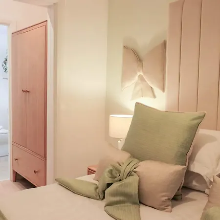 Luxury 2 Bedroom At White Cross Bay, *