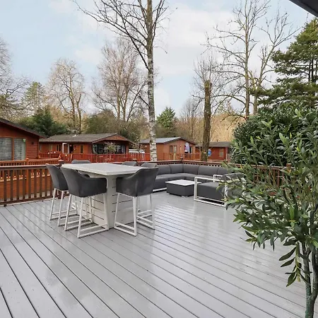 Luxury 2 Bedroom At White Cross Bay,
